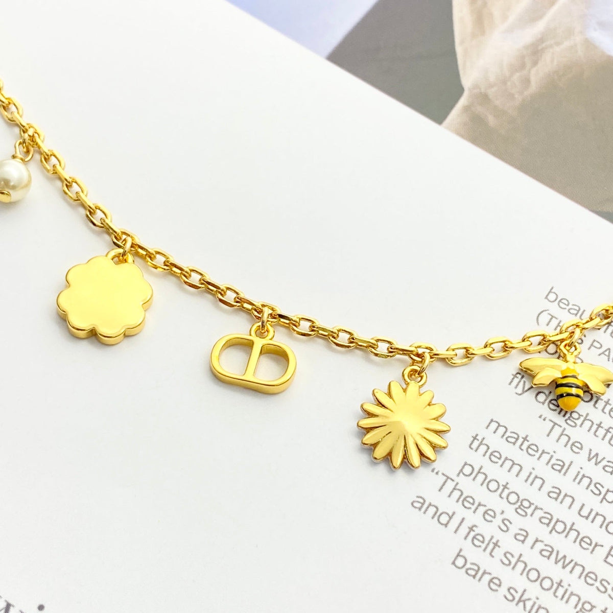 Martin Graham bracelet in polished metal-tone – side detail