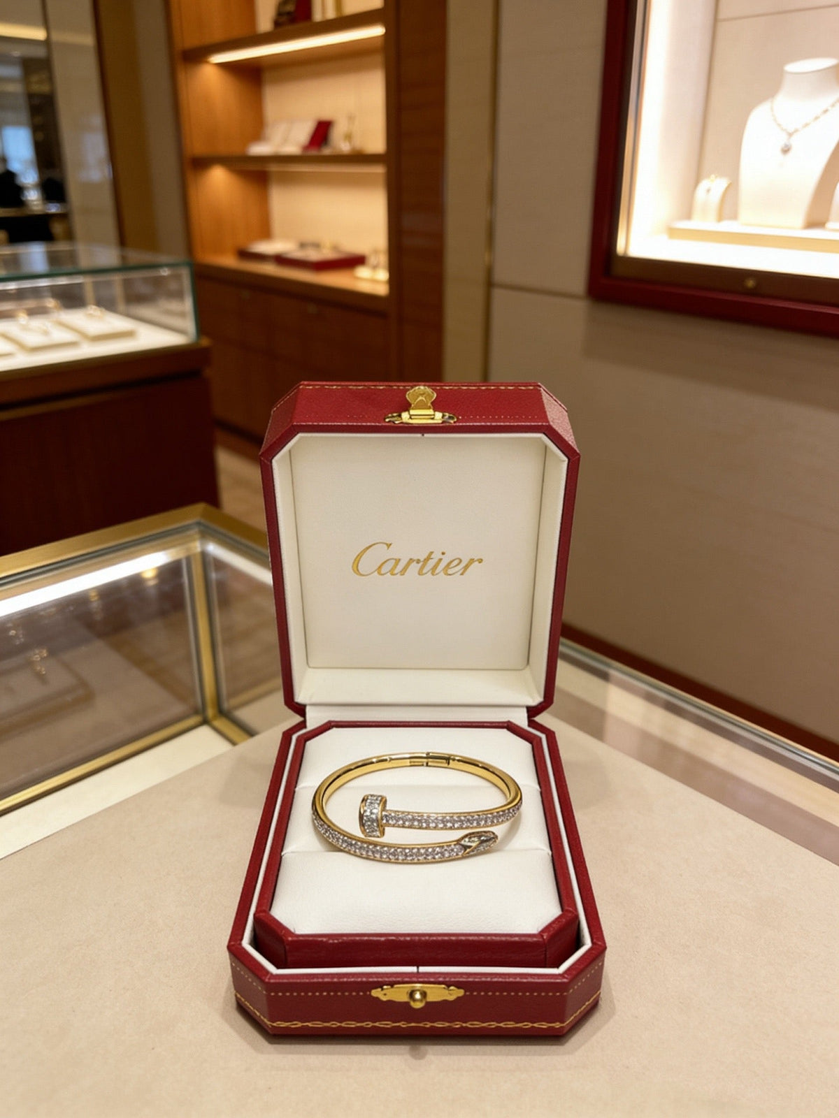 Martin Graham bracelet in polished metal-tone – side detail