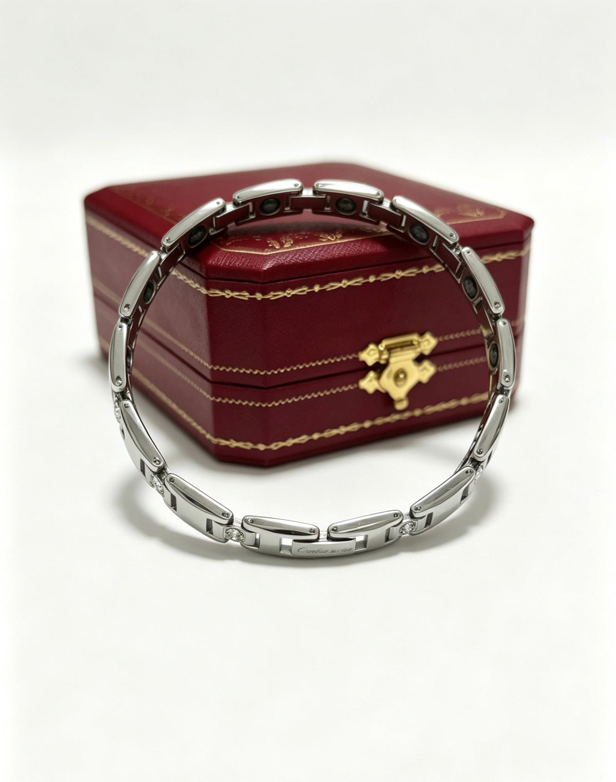 Martin Graham bracelet in polished metal-tone – side detail