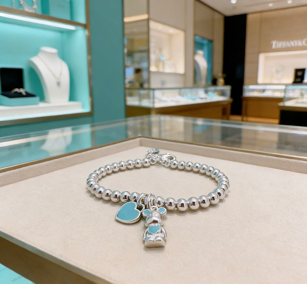 Martin Graham bracelet in polished metal-tone – side detail