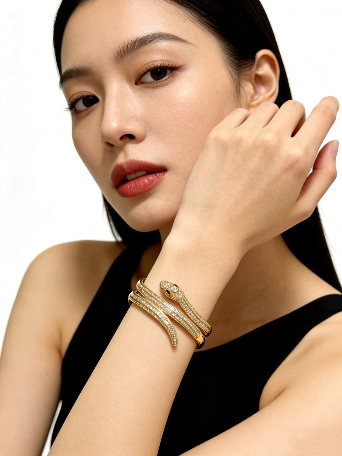 Martin Graham bracelet in polished metal-tone – side detail