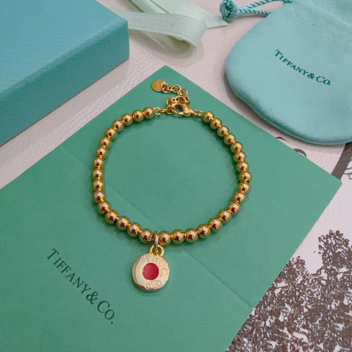 Martin Graham bracelet in polished metal-tone – side detail