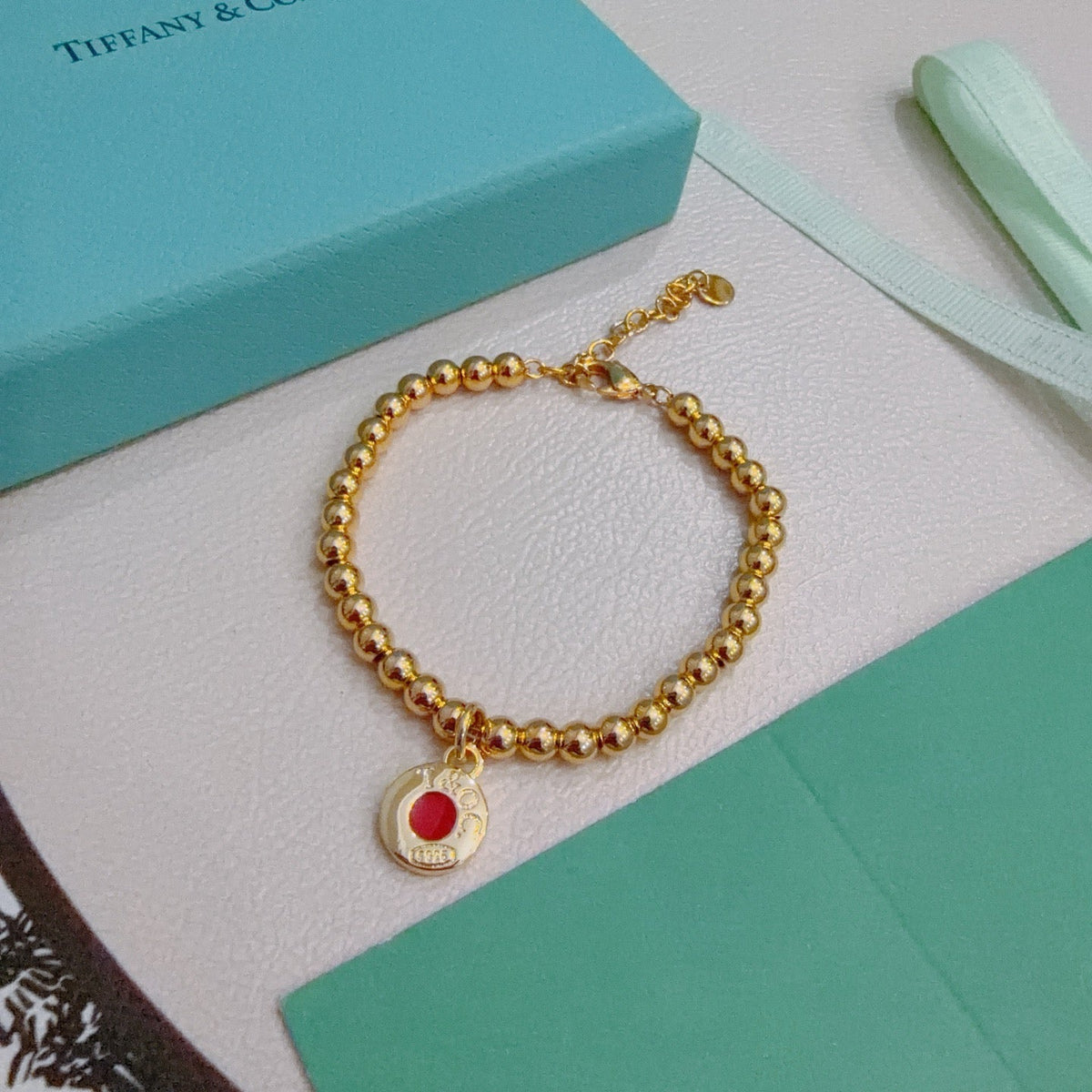 Martin Graham bracelet in polished metal-tone – close-up detail