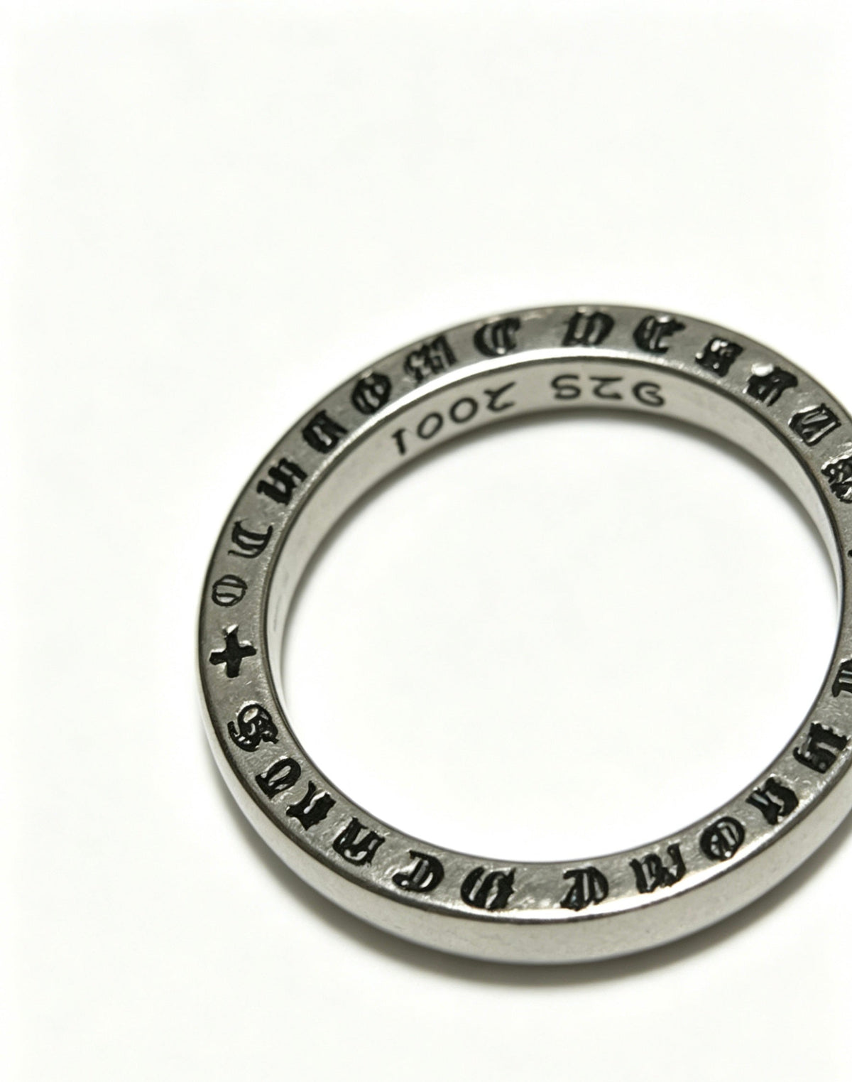 Martin Graham ring in polished metal-tone – close-up detail