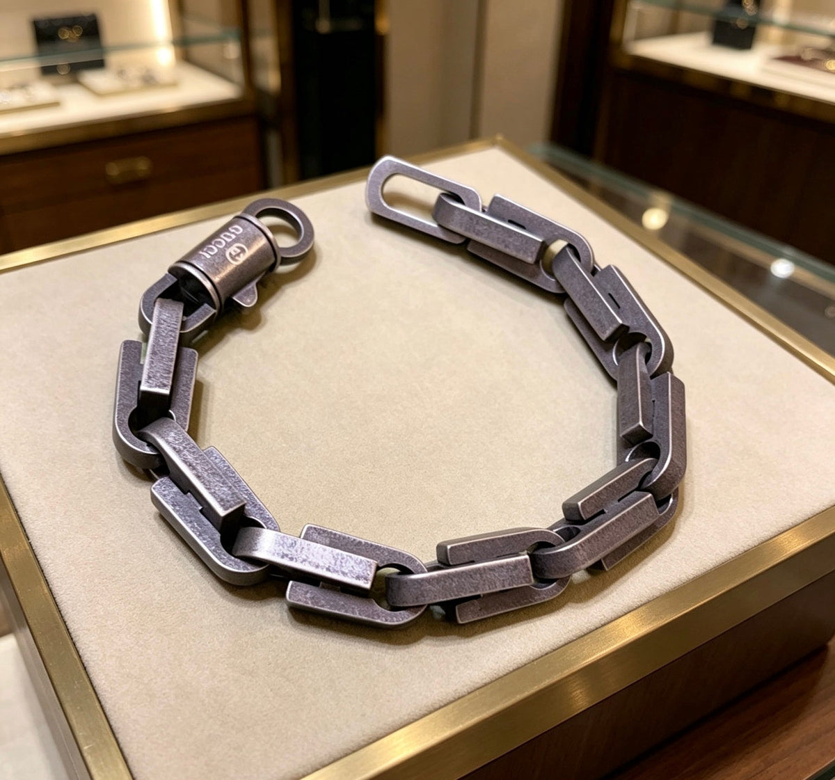 Martin Graham bracelet in polished metal-tone – close-up detail