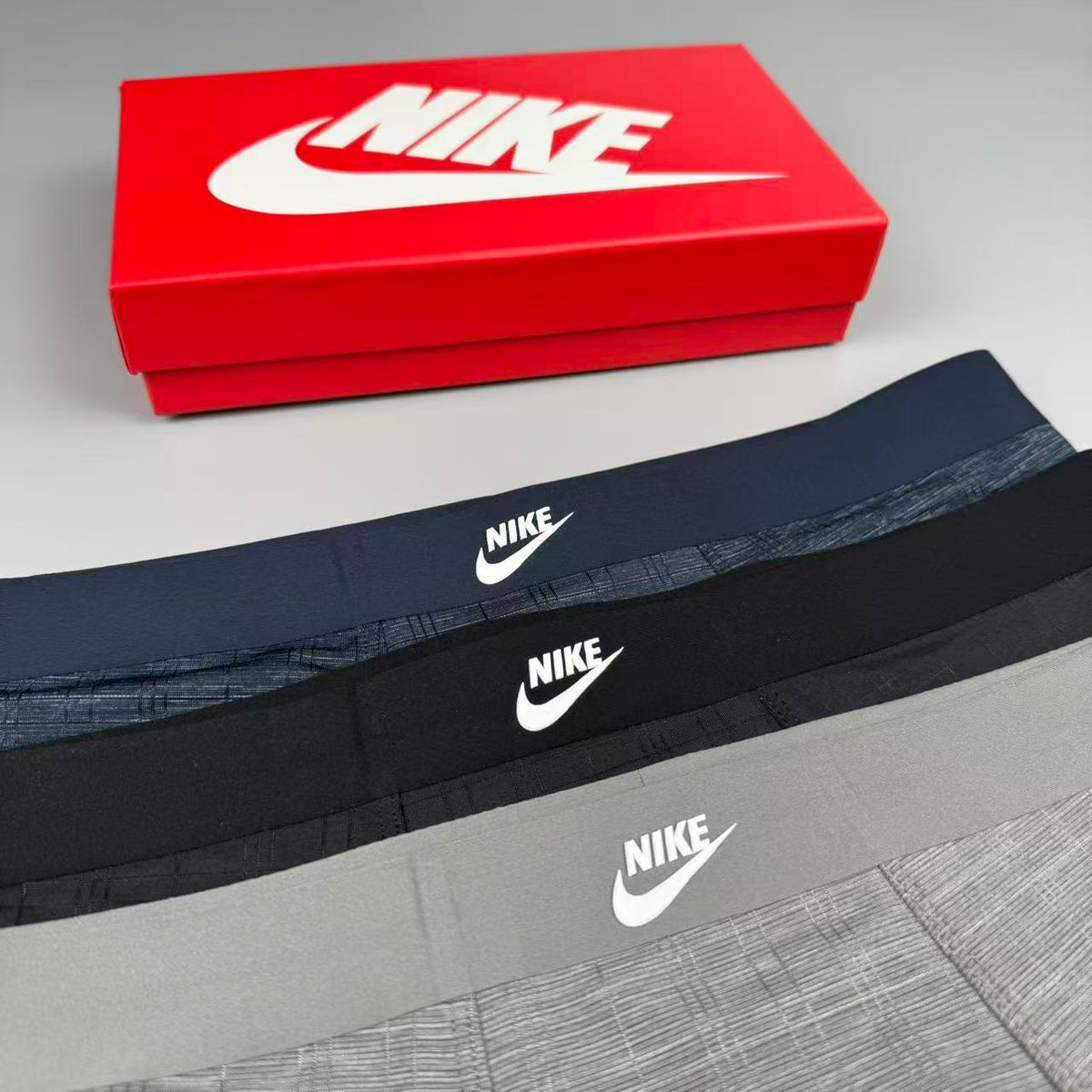 Nike Solid Panels And Visible Emblem Details Men's Boxer Briefs - 3-Piece Box