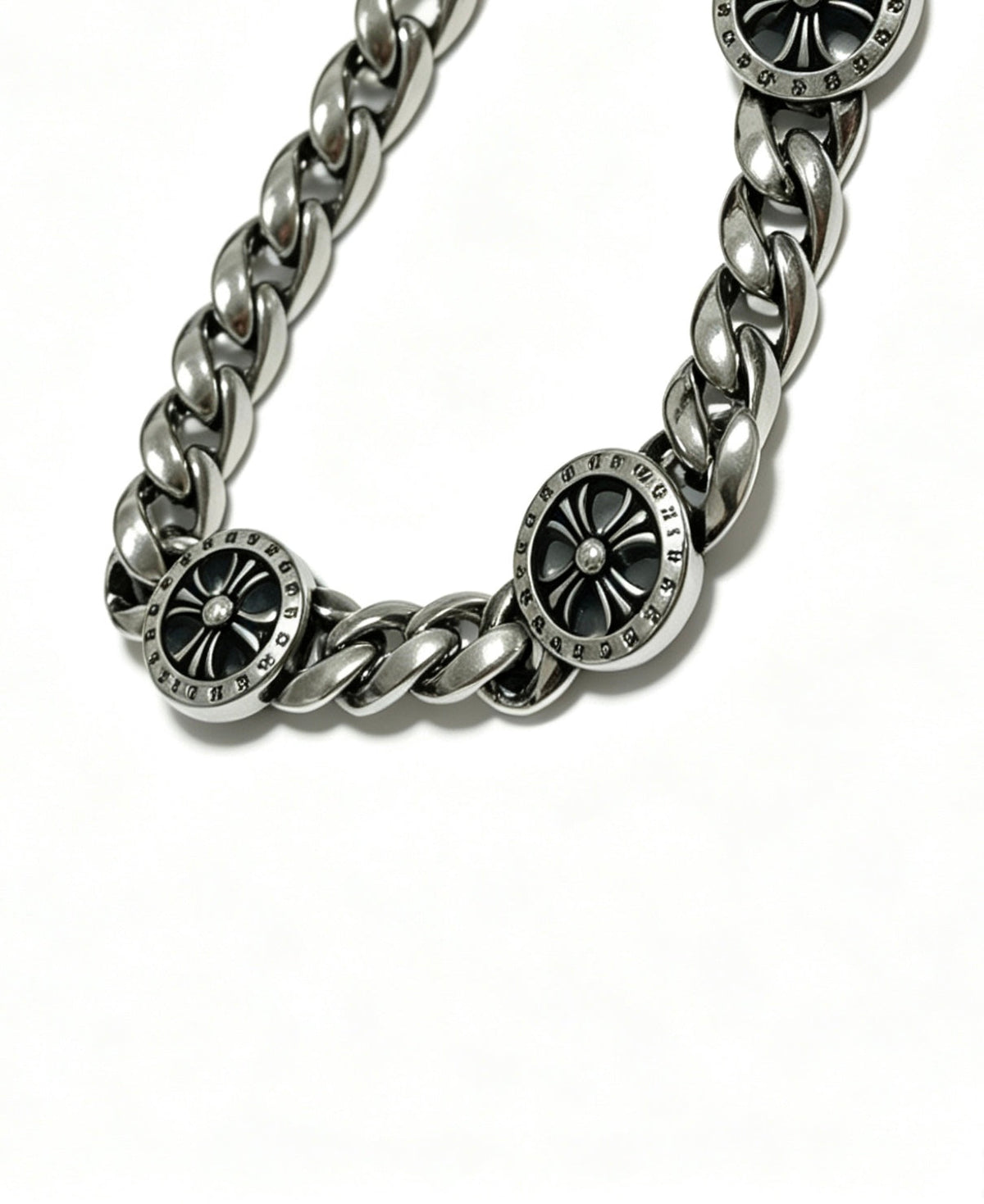 Martin Graham bracelet in polished metal-tone – close-up detail