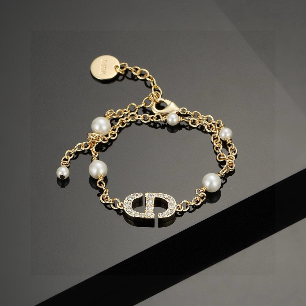 Martin Graham pendant necklace in polished metal-tone