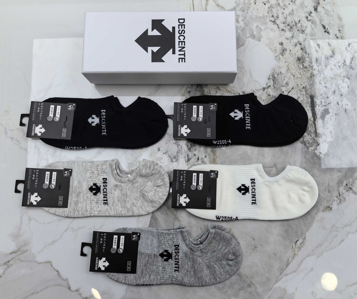 Descente Cotton Understated Geometric Emblems No-Show Socks