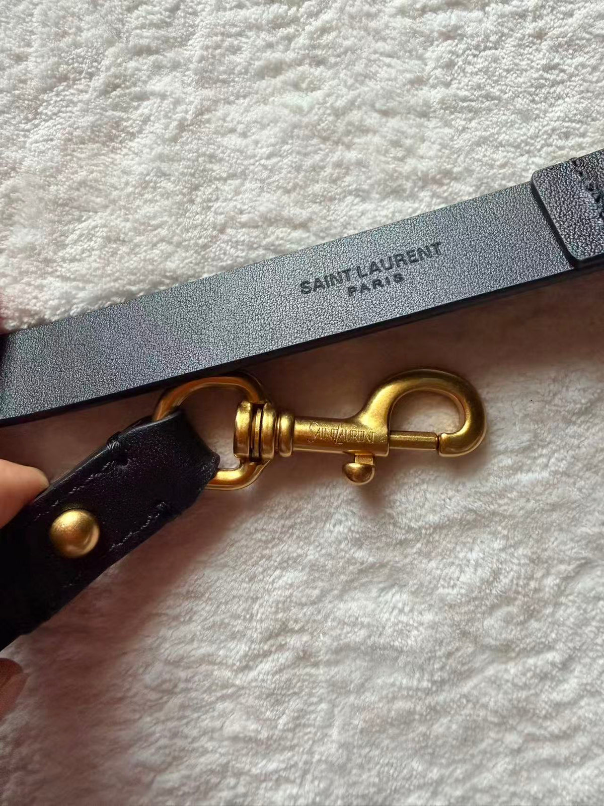 Leather Pet Collar & Leash Set – Design 01 close-up detail