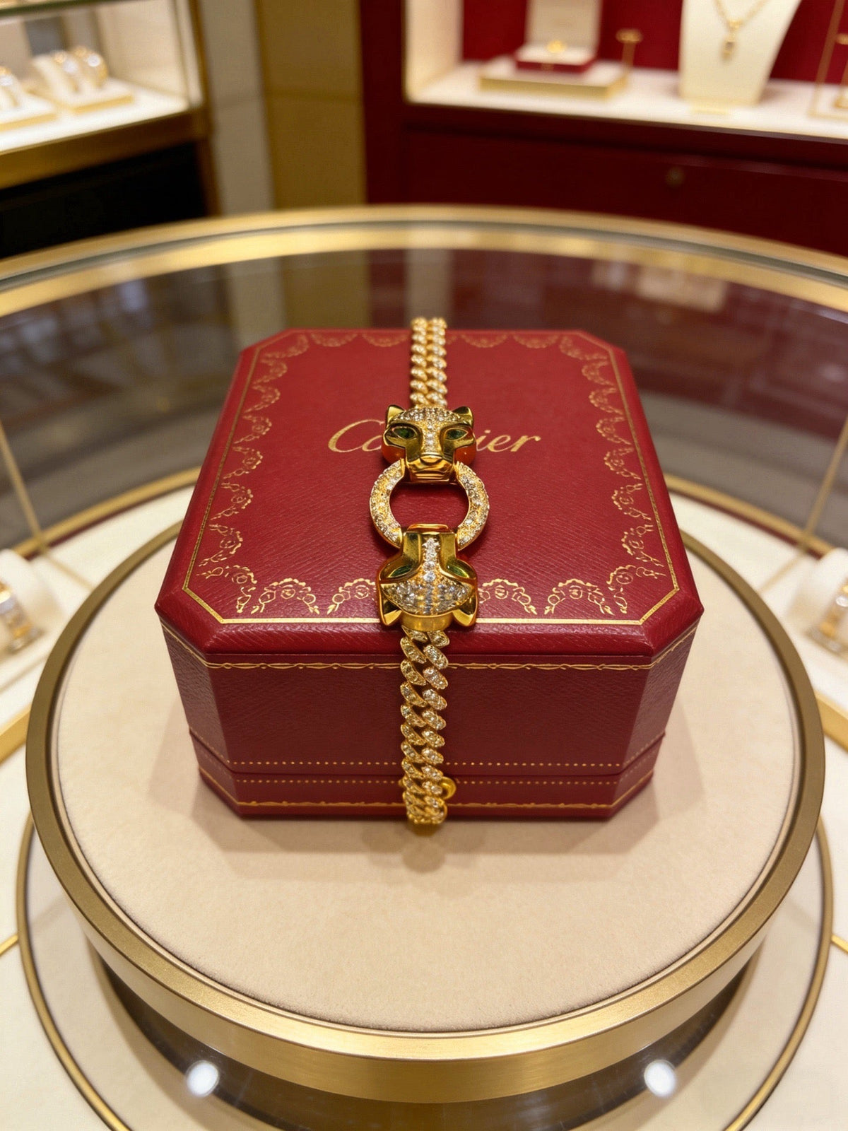Martin Graham bracelet in polished metal-tone – close-up detail