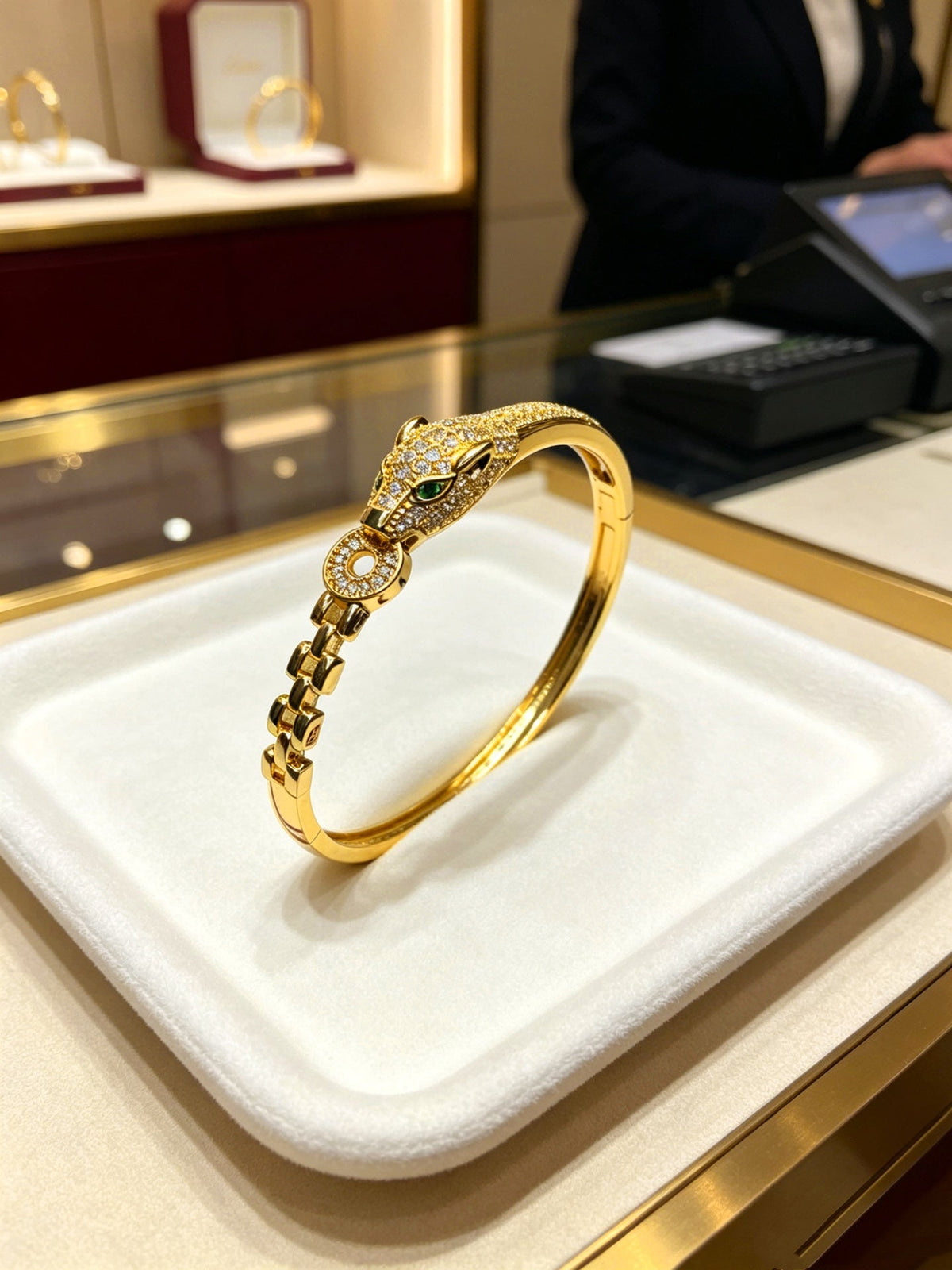Martin Graham bracelet in polished metal-tone – close-up detail