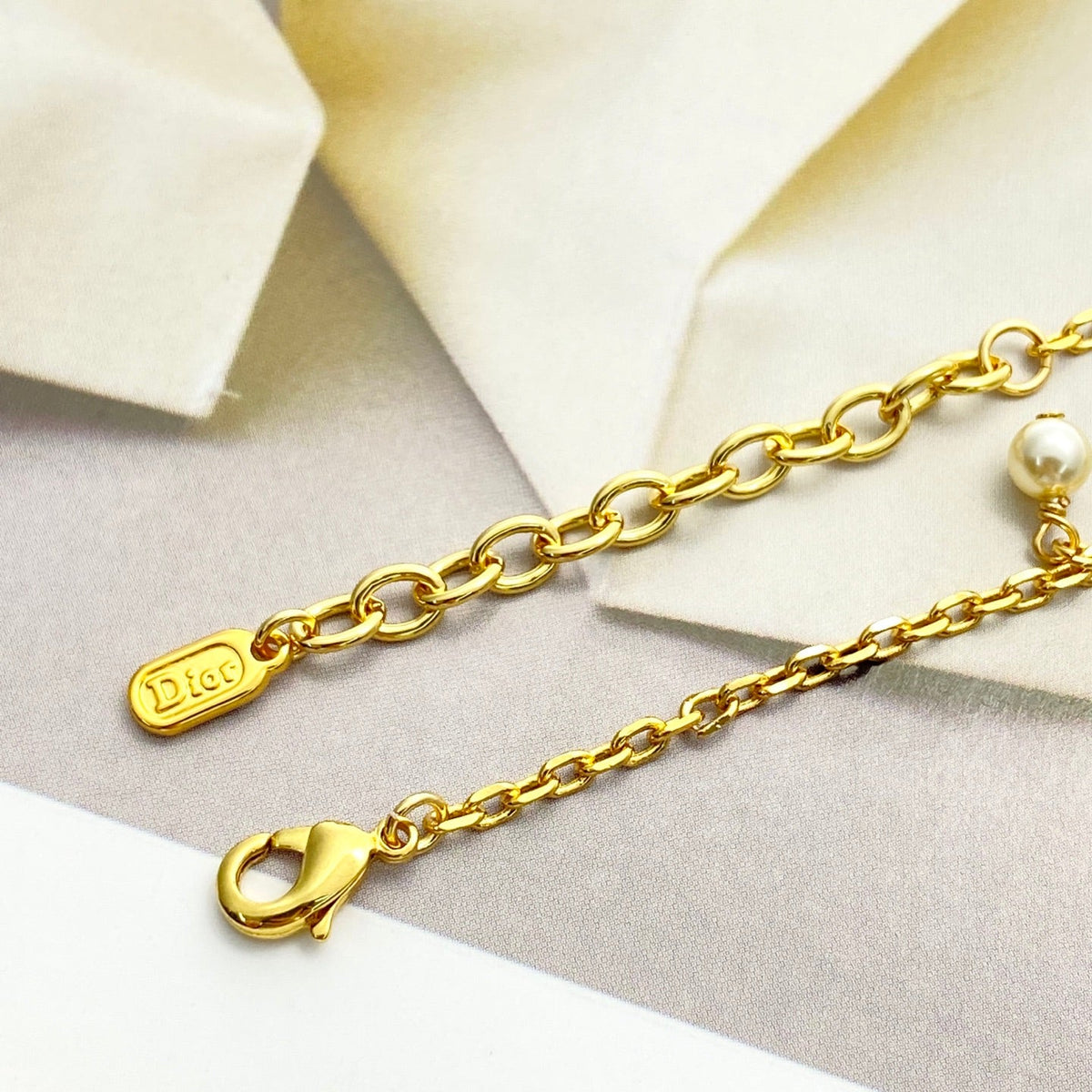 Martin Graham bracelet in polished metal-tone – close-up detail