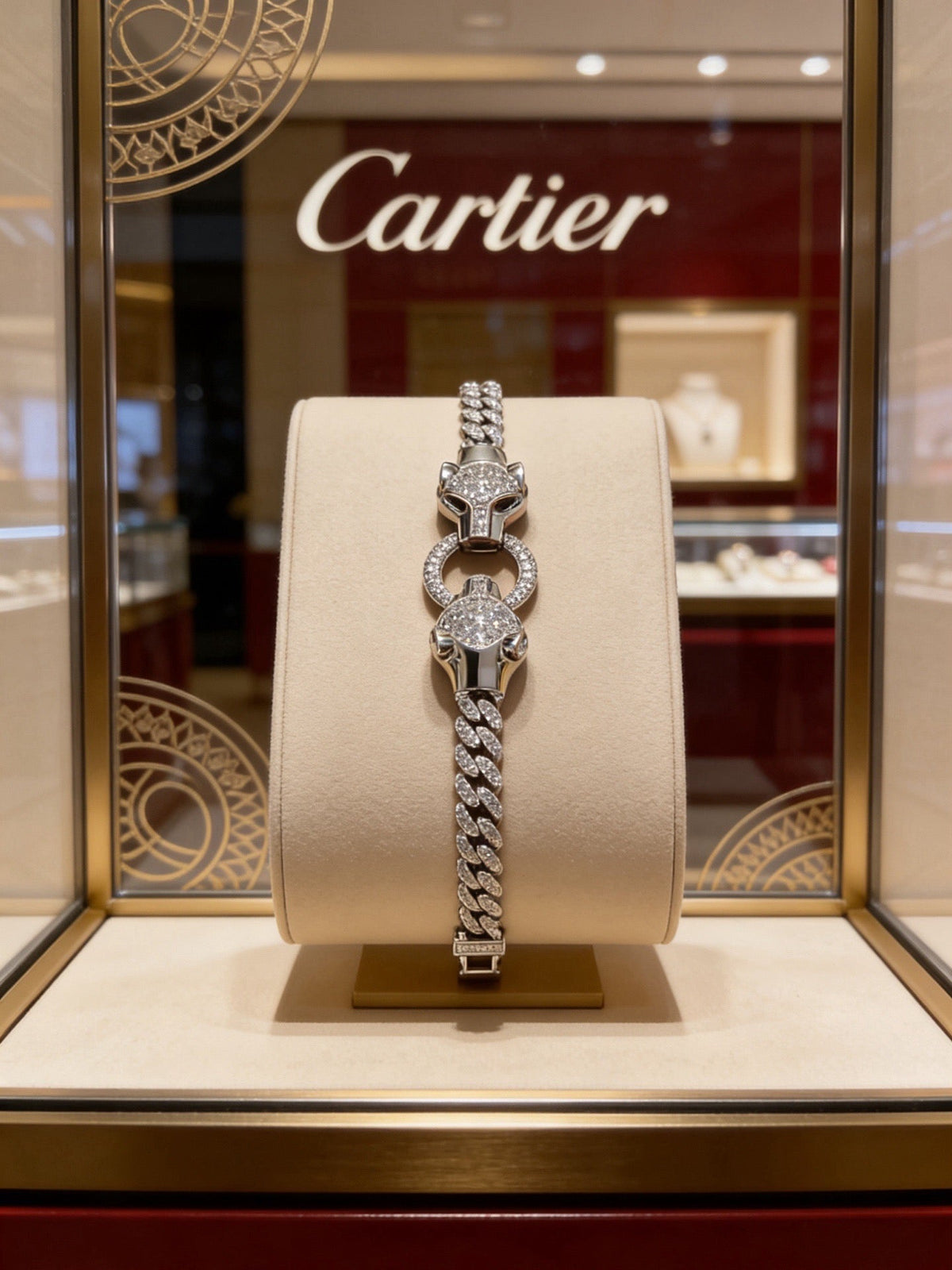 Martin Graham bracelet in polished metal-tone – close-up detail