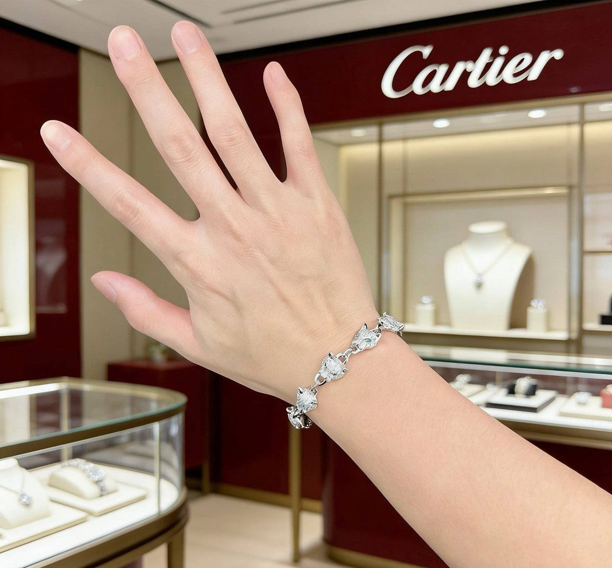 Martin Graham bracelet in polished metal-tone – close-up detail