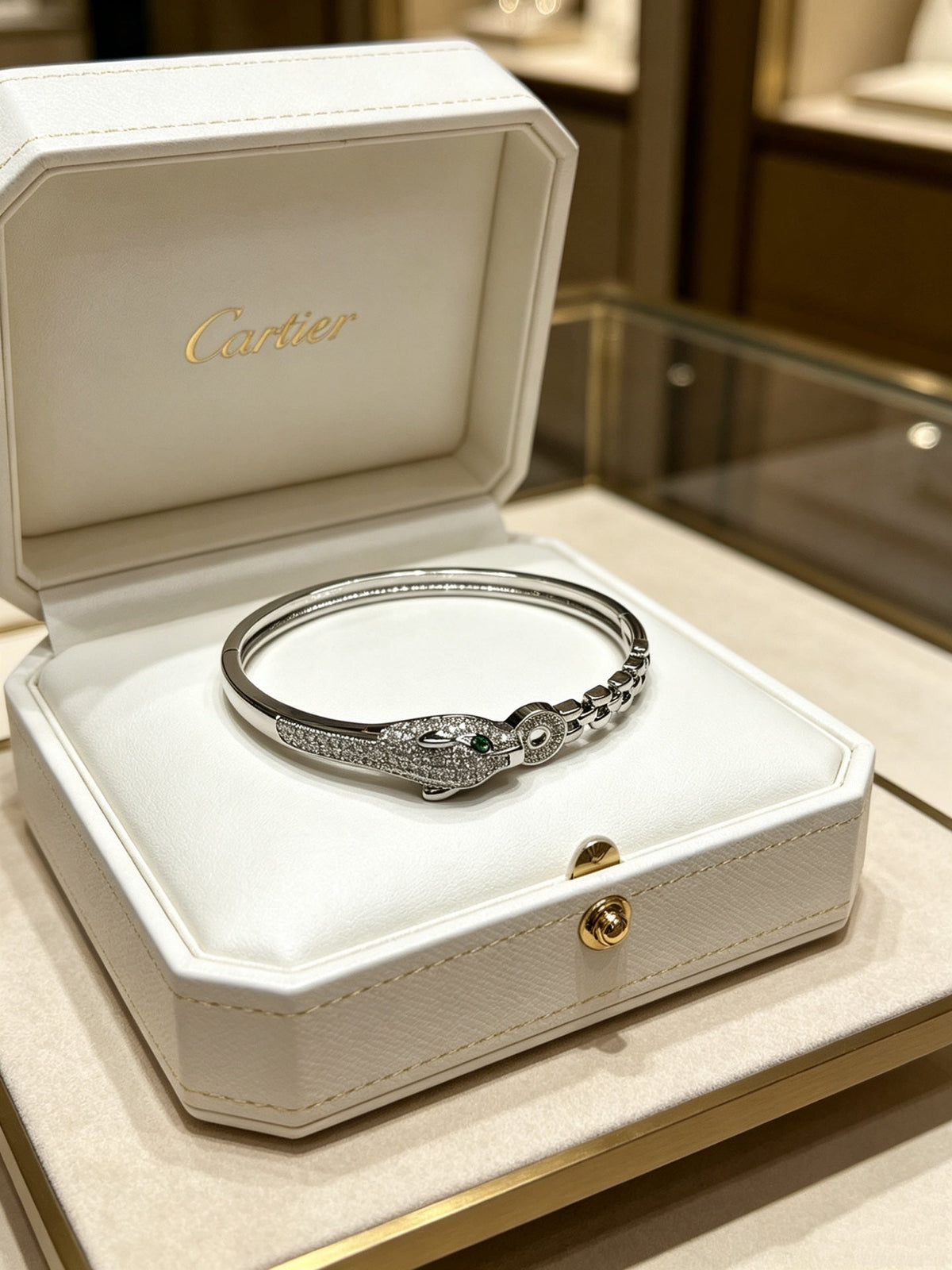 Martin Graham bracelet in polished metal-tone – close-up detail