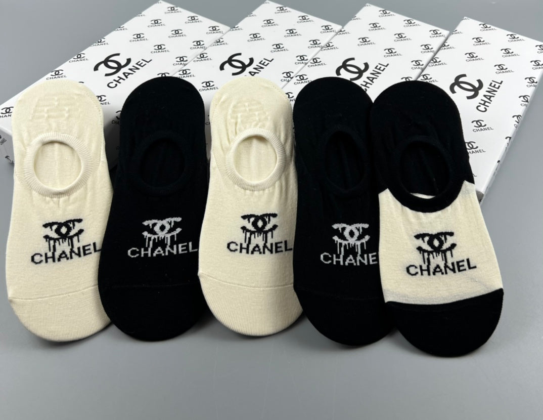 Chanel Cotton Visible Logo, Stripe Or Motif Details No-Show Socks - 5-Pair Set