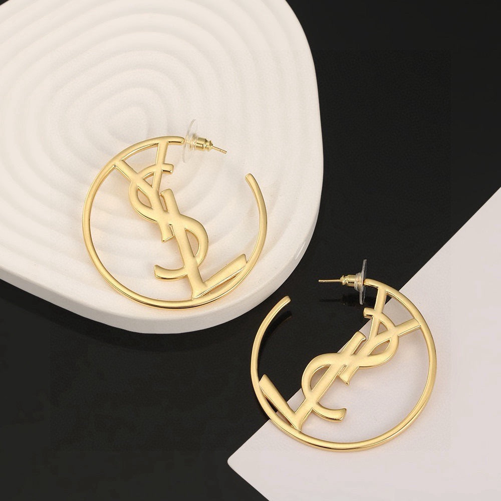 Martin Graham brooch in polished metal-tone – styled product view