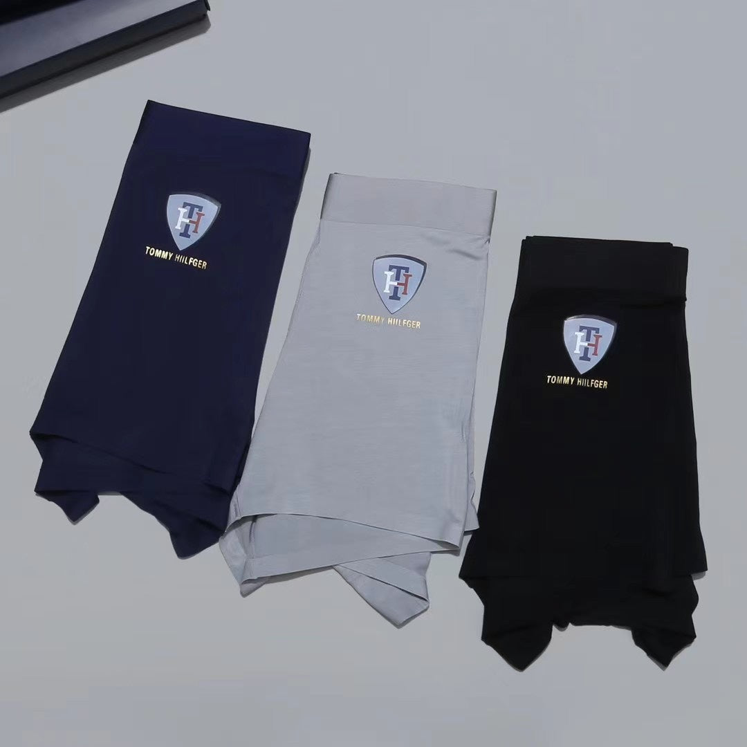 Tommy Hilfiger Crest-Style Details Men's Boxer Briefs - 3-Piece Box