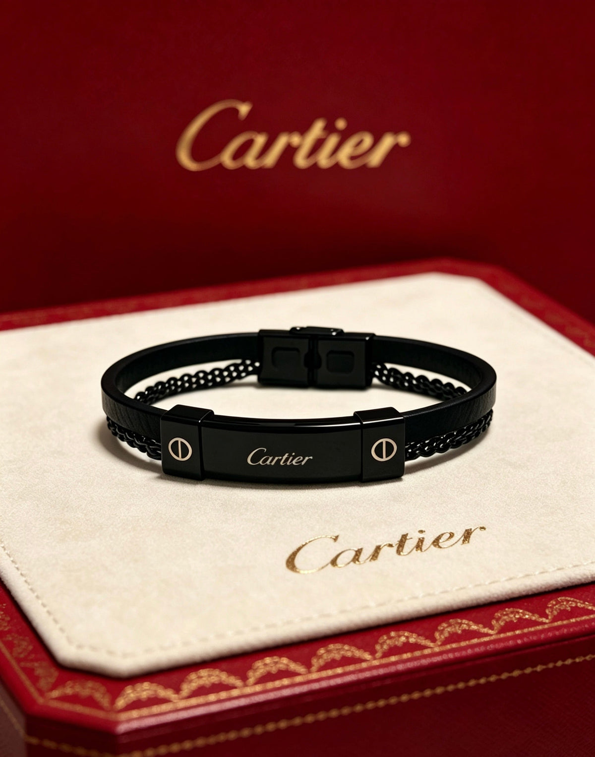 Martin Graham bracelet in polished metal-tone – close-up detail