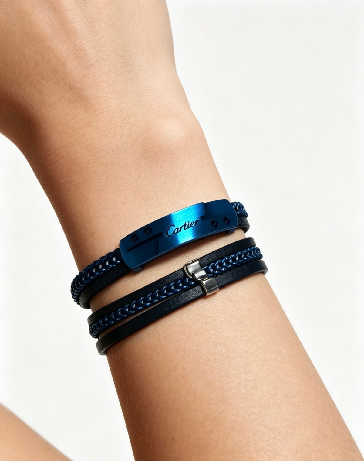 Martin Graham bracelet in polished metal-tone – close-up detail