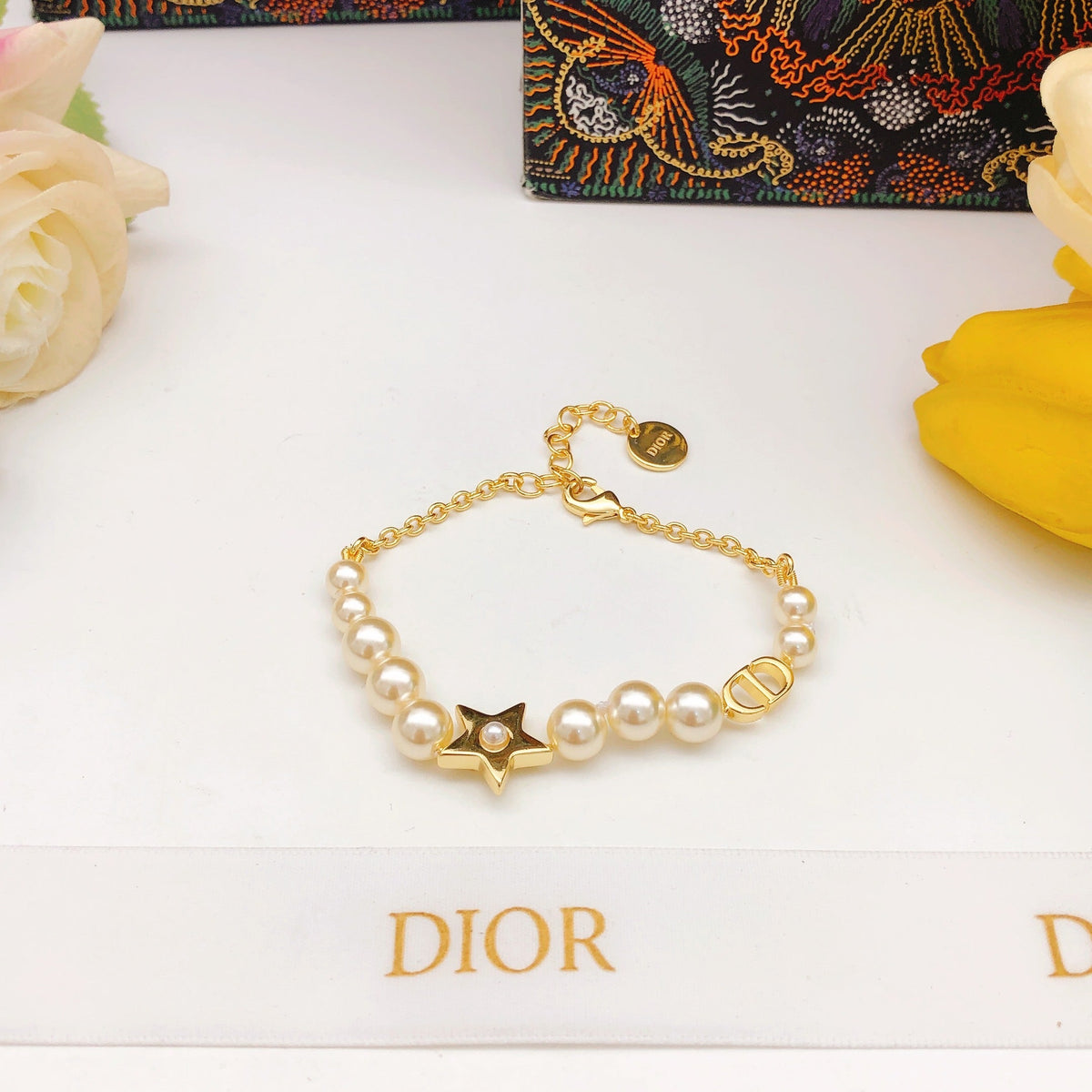 Martin Graham bracelet in polished metal-tone – close-up detail