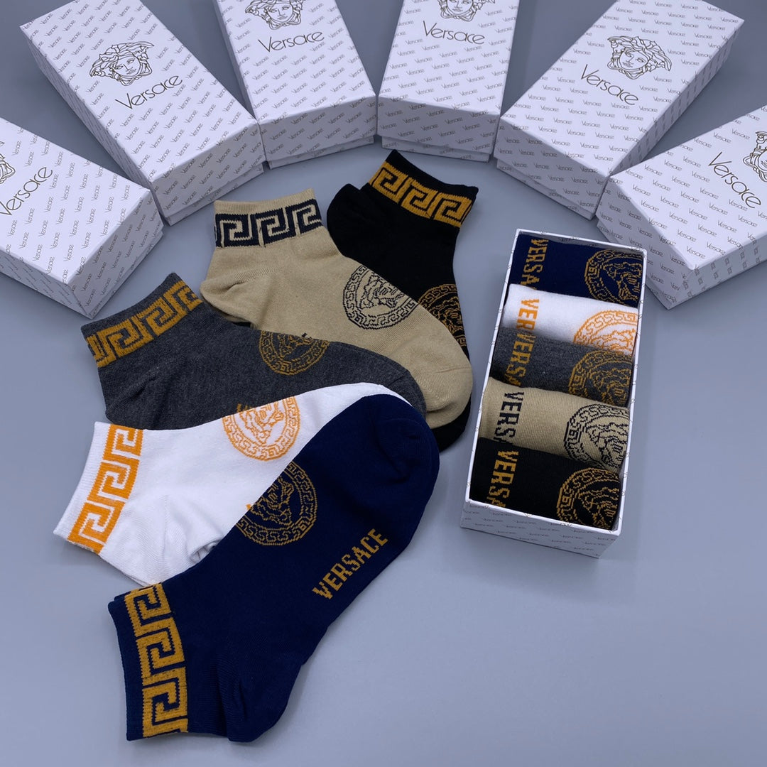Versace Greek-Key And Medallion Details No-Show Socks
