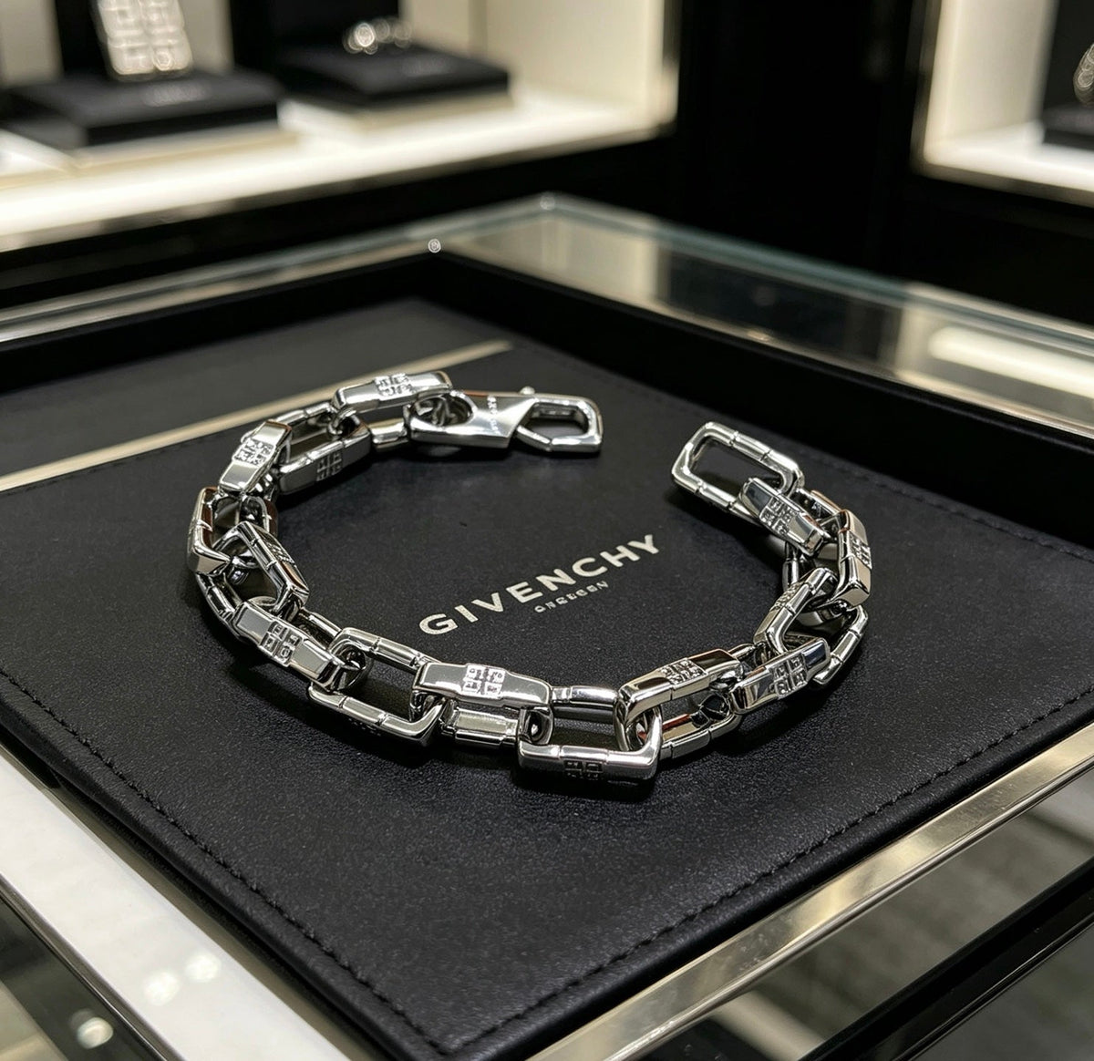 Martin Graham bracelet in polished metal-tone – main product view
