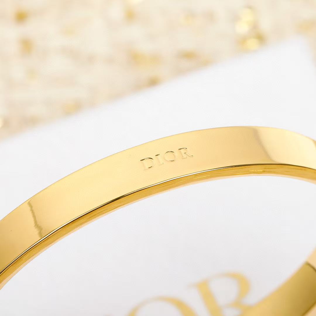 Martin Graham bracelet in polished metal-tone – main product view