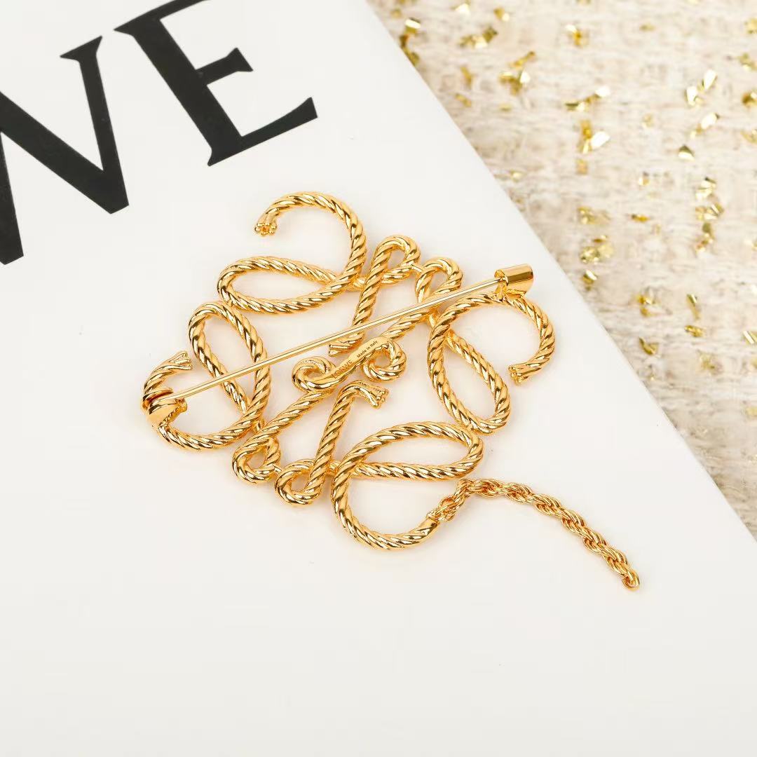 Martin Graham brooch in polished metal-tone – main product view
