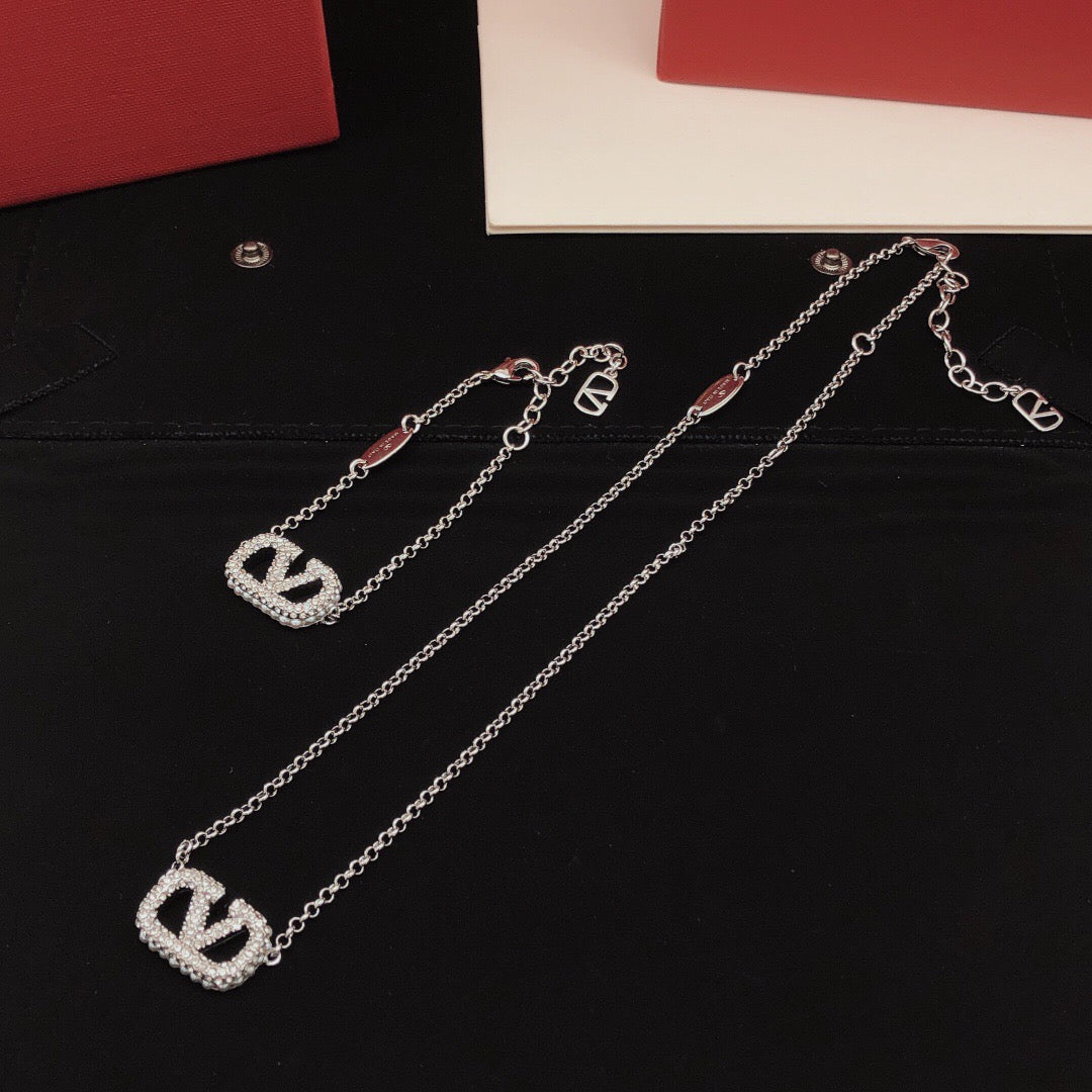 Martin Graham pendant necklace in polished metal-tone – main product view