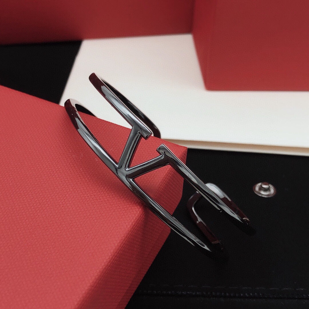 Martin Graham cuff bracelet in polished metal-tone – main product view