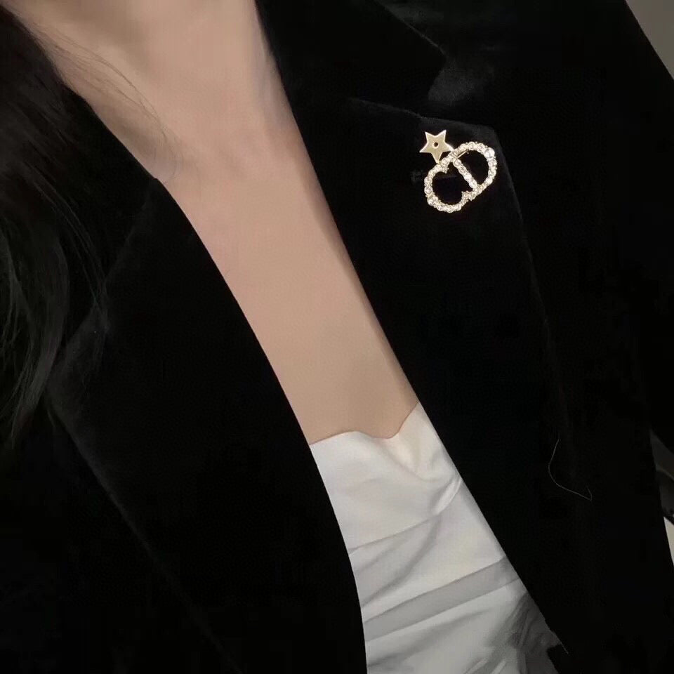 Martin Graham brooch in polished metal-tone – main product view