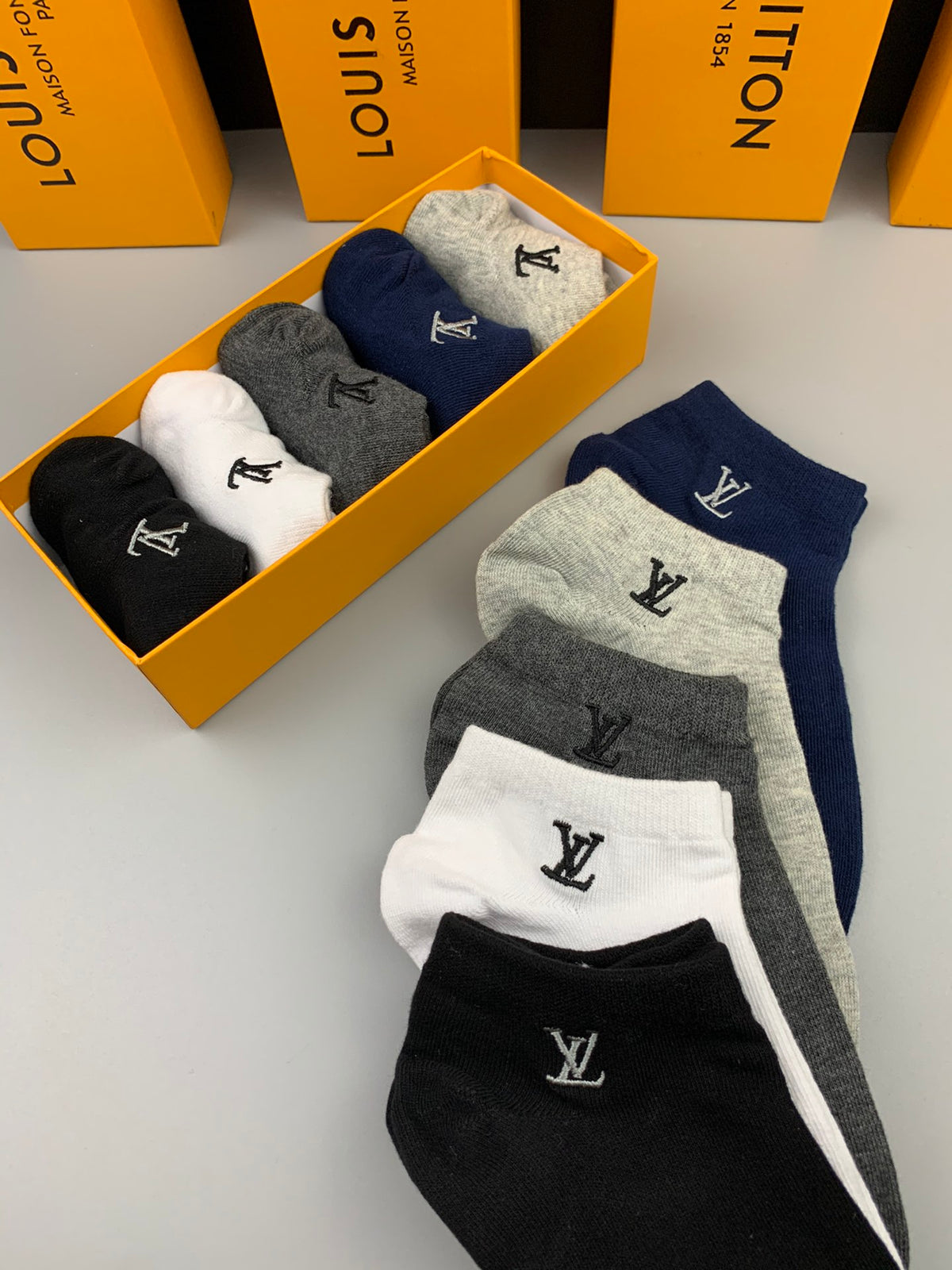 Louis Vuitton Cotton Ankle Socks - Box of 5 Pairs