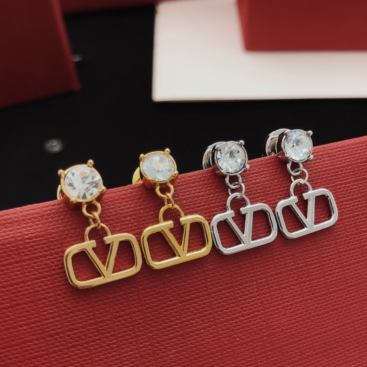 Martin Graham jewelry accessory in polished metal-tone – main product view