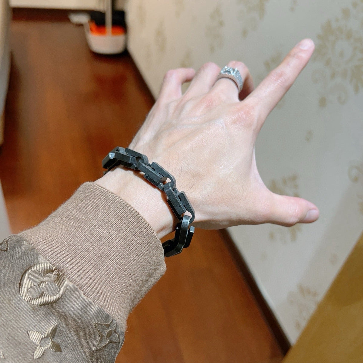 Martin Graham bracelet in polished metal-tone – main product view
