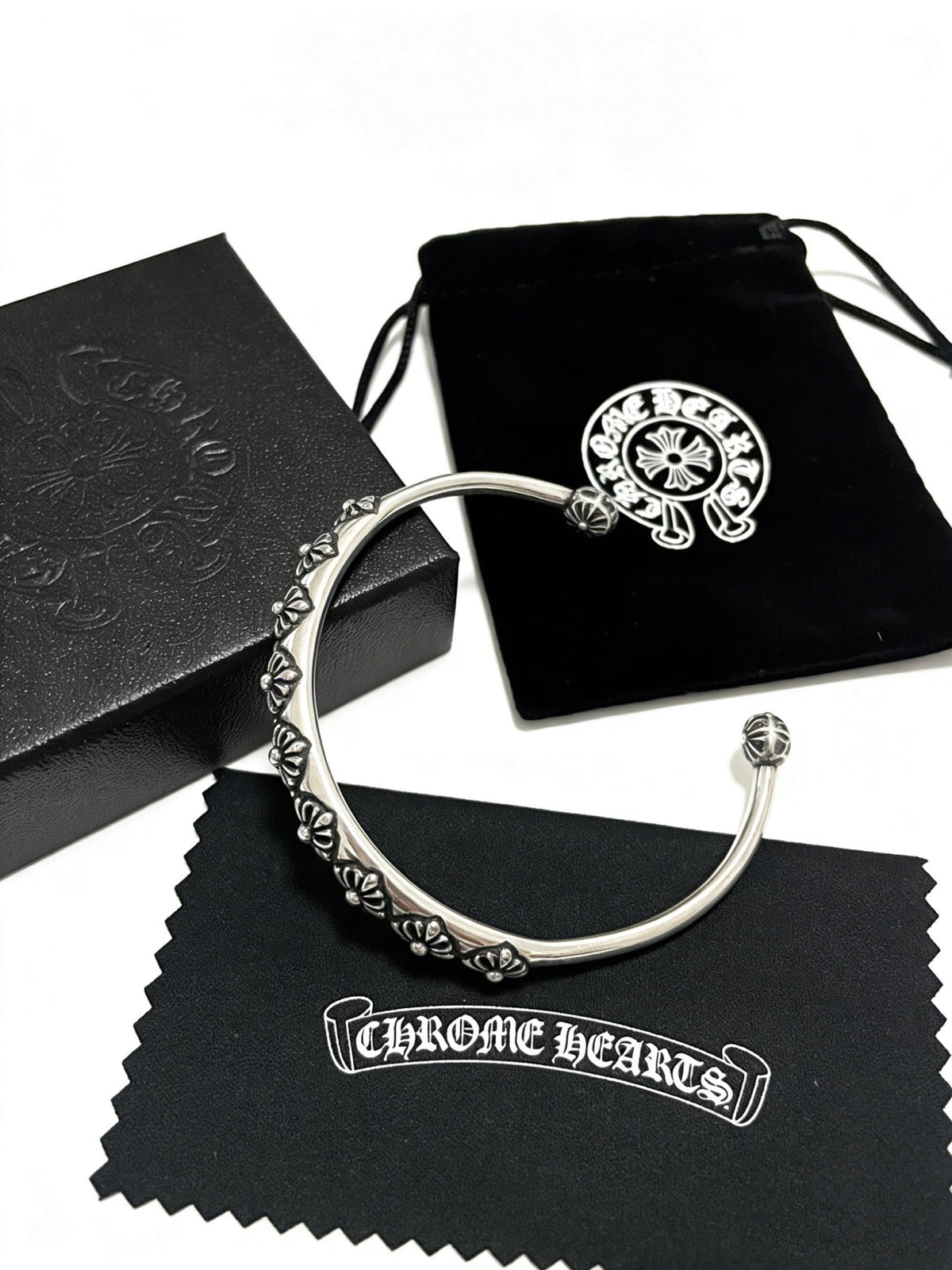 Martin Graham bracelet in polished metal-tone – main product view