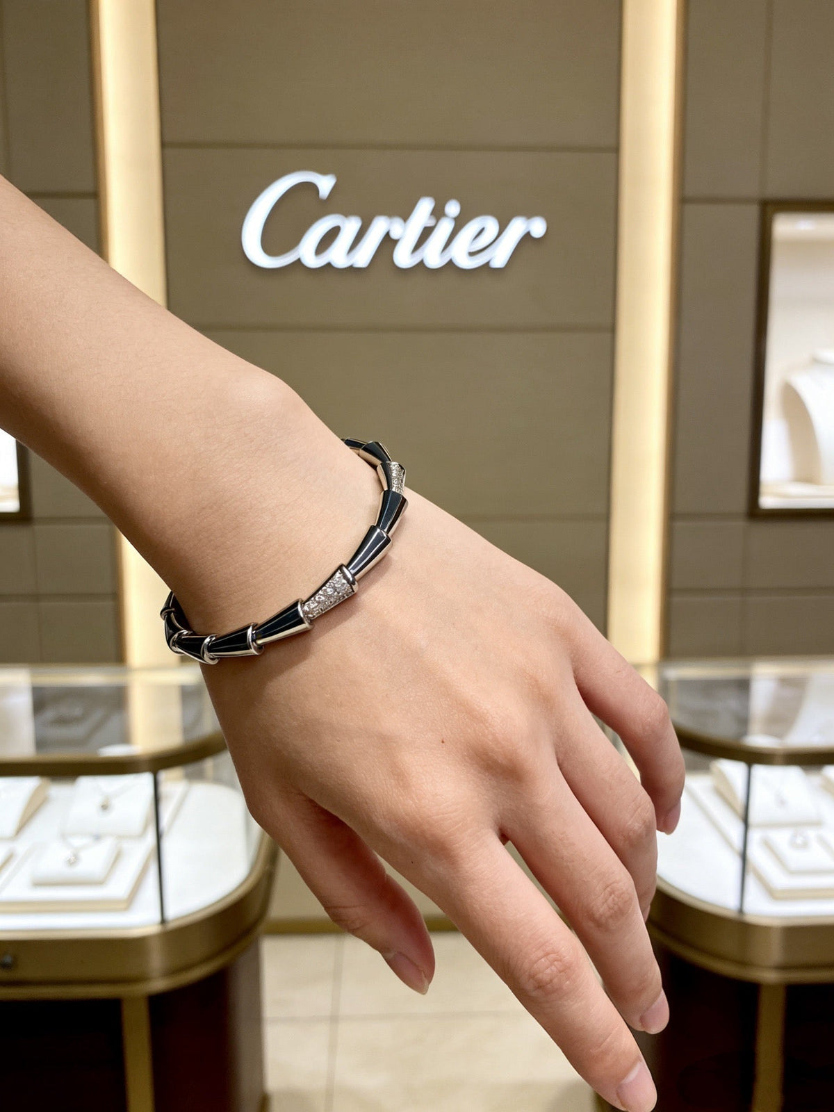 Martin Graham bracelet in polished metal-tone – front view