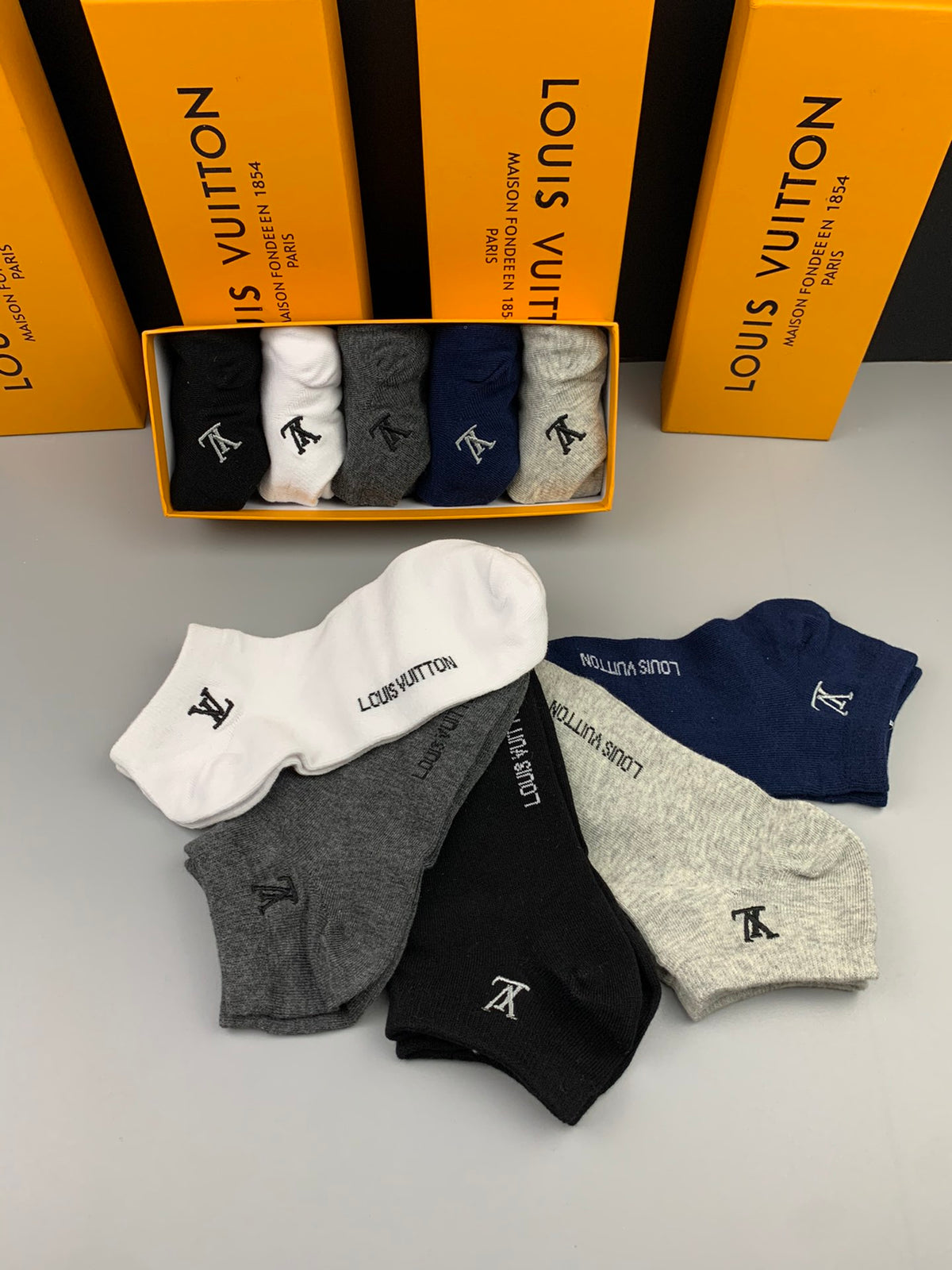 Louis Vuitton Cotton Ankle Socks - Box of 5 Pairs