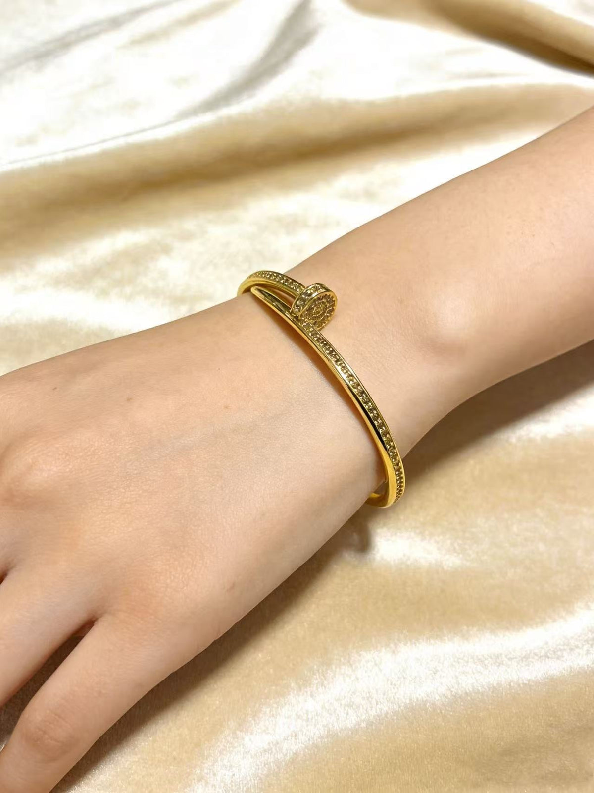Martin Graham bracelet in polished metal-tone – front view