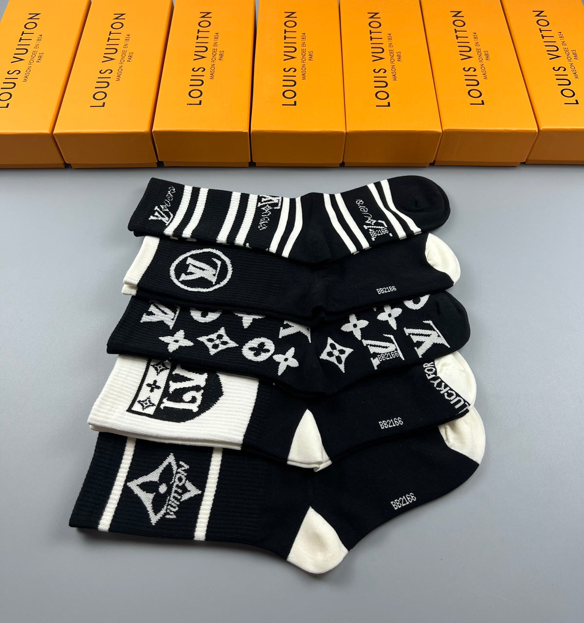 Louis Vuitton Cotton Varied Initial And Monogram-Style Graphics Crew Socks - 5-Pair Set