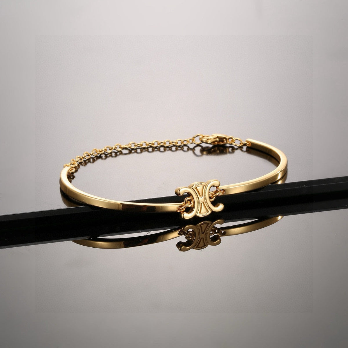 Martin Graham bracelet in polished metal-tone – front view