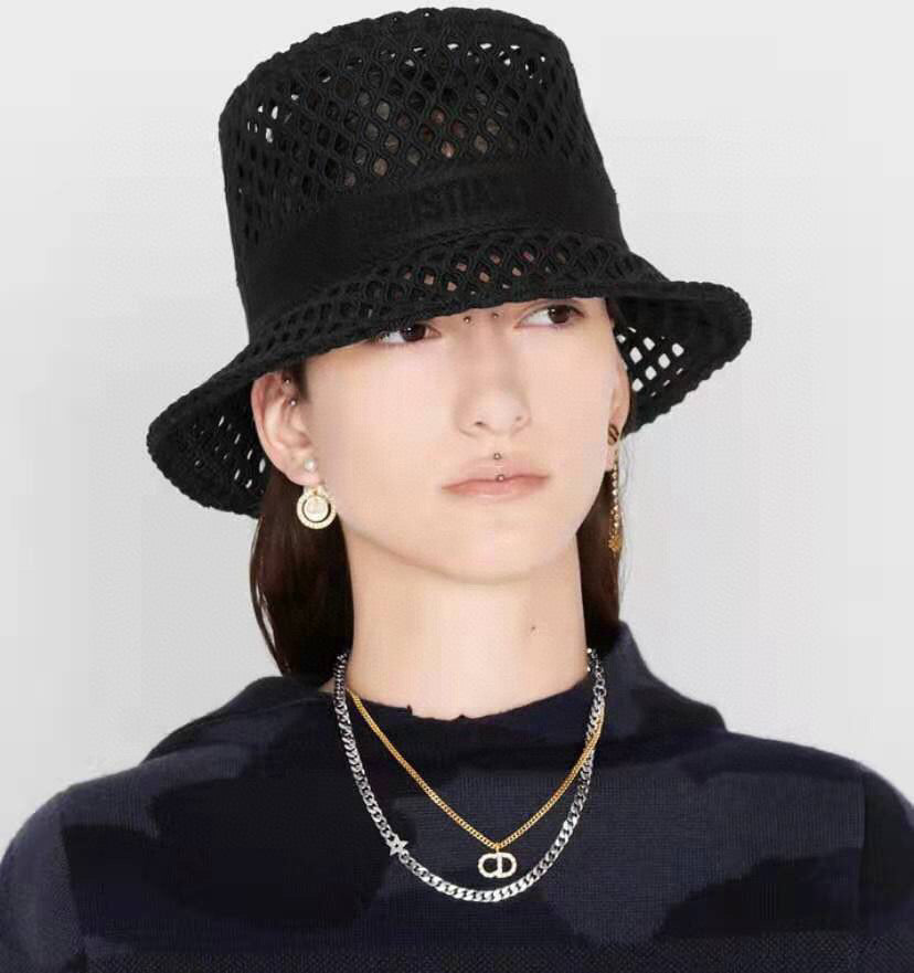 Martin Graham pendant necklace in polished metal-tone – front view