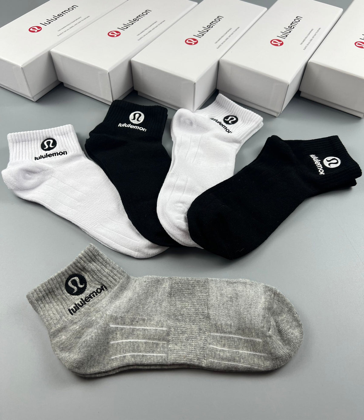 Lululemon Cotton Simple Circular Emblems Ankle Socks