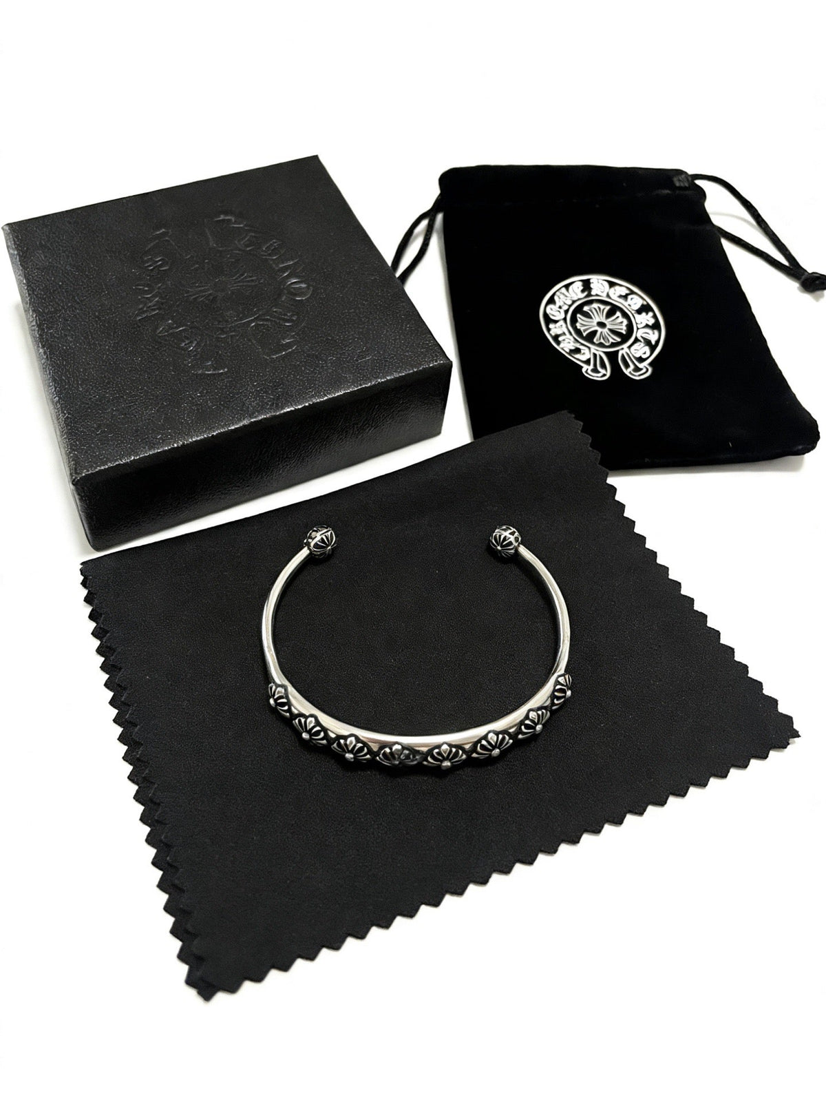 Martin Graham bracelet in polished metal-tone – front product view