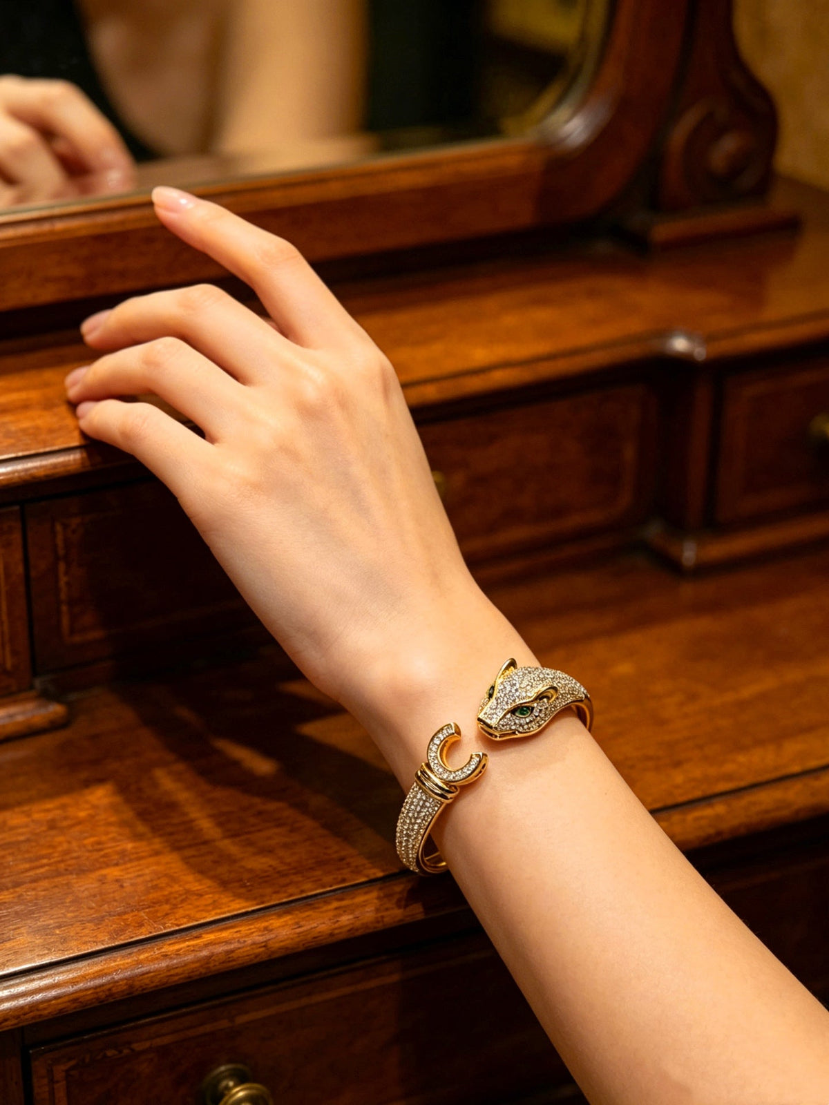 Martin Graham bracelet in polished metal-tone – front view