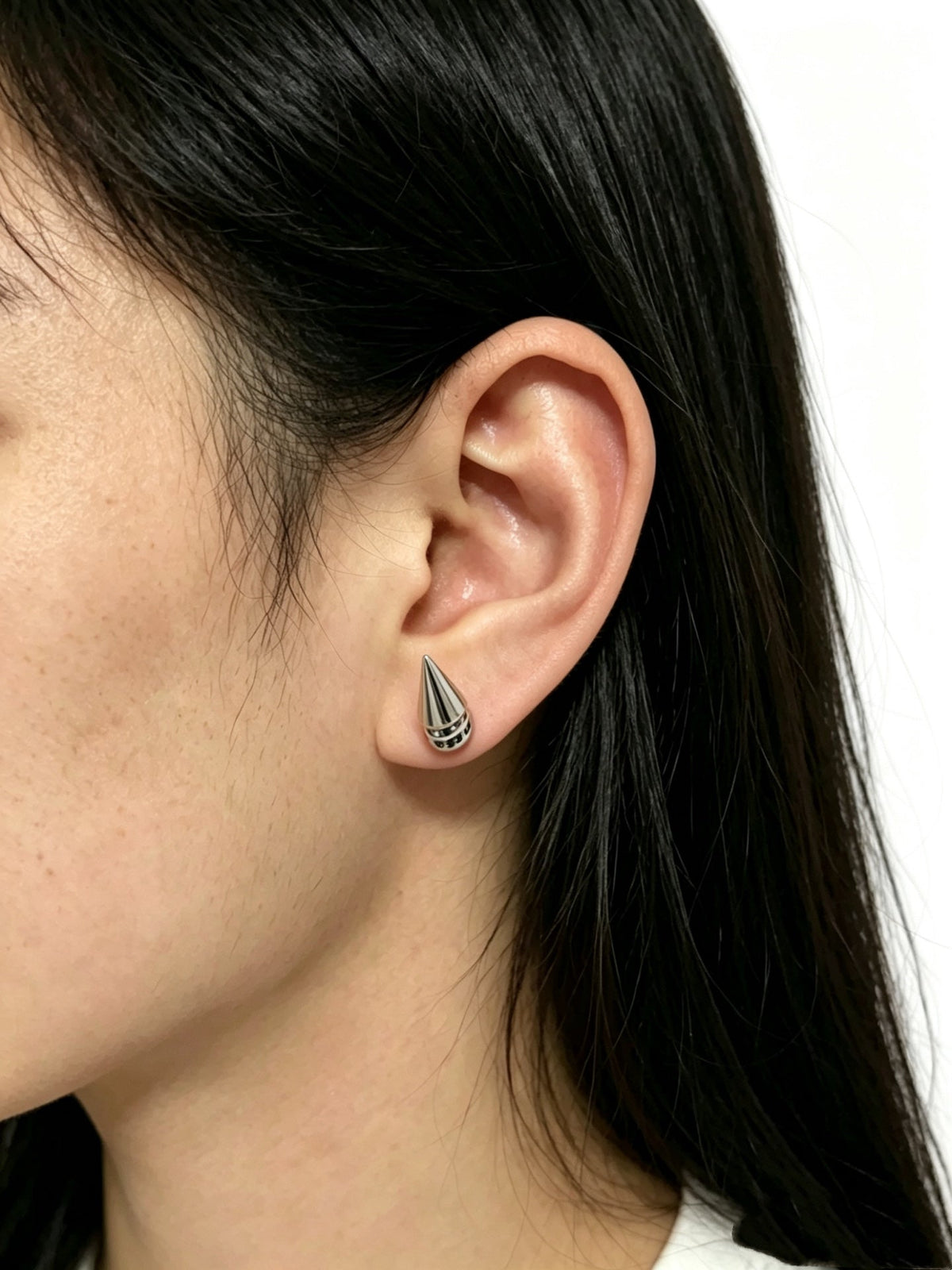 Martin Graham earrings in polished metal-tone – detail view