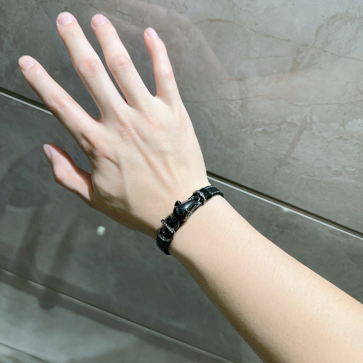 Martin Graham bracelet in polished metal-tone – detail view