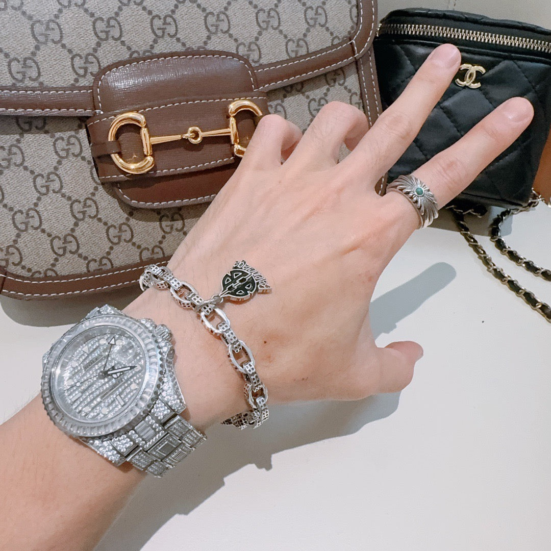 Martin Graham bracelet in polished metal-tone – detail view