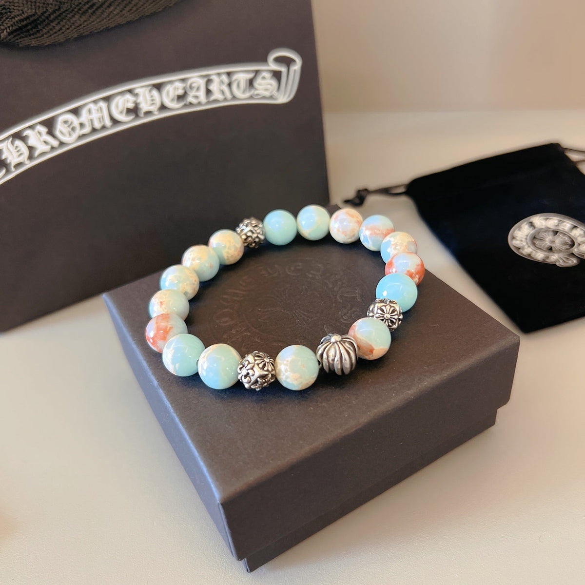 Martin Graham beaded bracelet in polished metal-tone – detail view